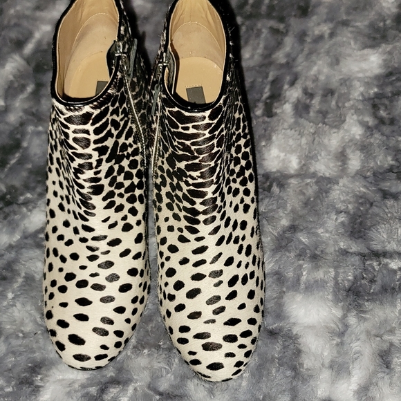 Ann Taylor black and white fur booties - Picture 6 of 8